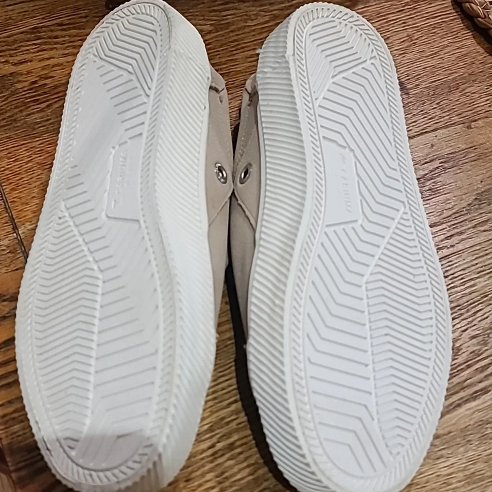 Cariuma Suede Sneakers Beige New - Picture 5 of 8